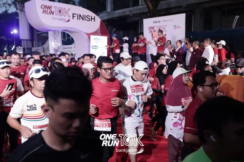 Race photo from ONE RUN 10 K