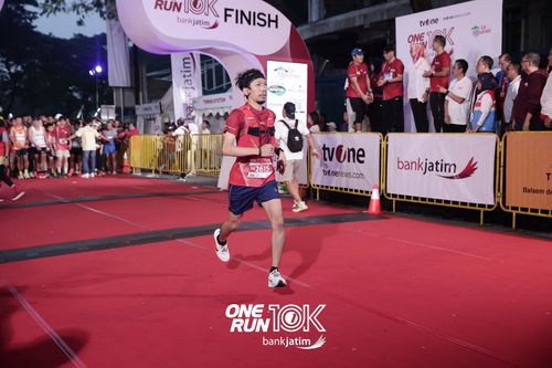 Race photo from ONE RUN 10 K