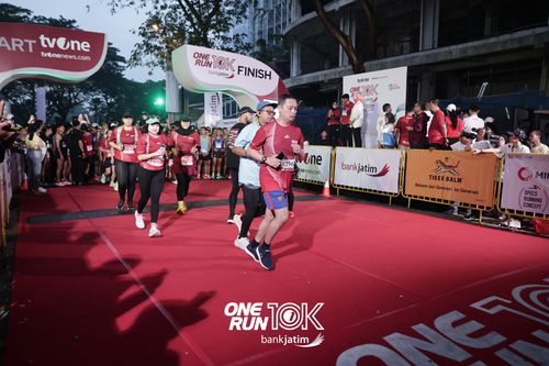 Race photo from ONE RUN 10 K