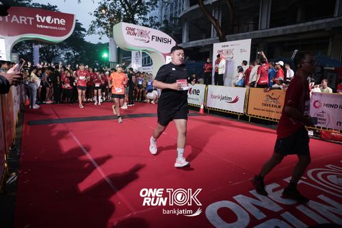 Race photo from ONE RUN 10 K