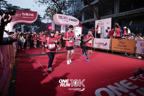 Race photo from ONE RUN 10 K