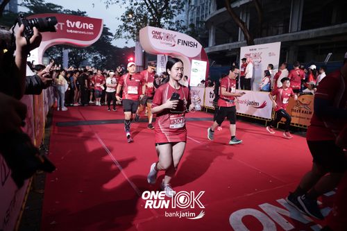 Race photo from ONE RUN 10 K