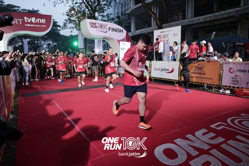 Race photo from ONE RUN 10 K