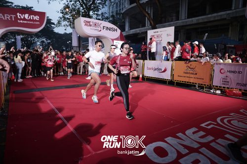 Race photo from ONE RUN 10 K