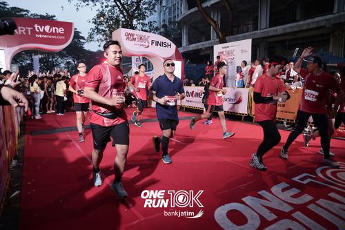 Race photo from ONE RUN 10 K