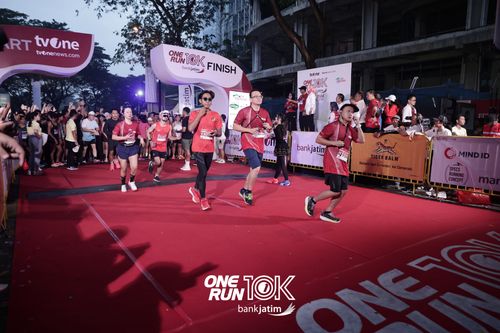 Race photo from ONE RUN 10 K