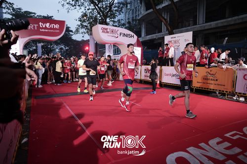 Race photo from ONE RUN 10 K