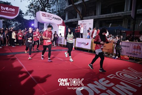 Race photo from ONE RUN 10 K