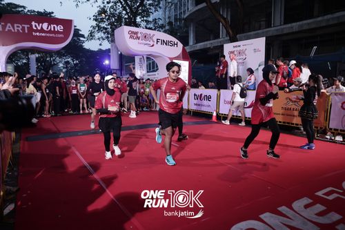 Race photo from ONE RUN 10 K