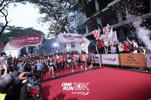 Race photo from ONE RUN 10 K