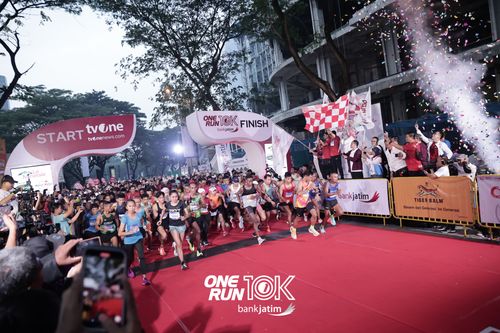 Race photo from ONE RUN 10 K