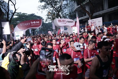 Race photo from ONE RUN 10 K