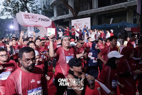 Race photo from ONE RUN 10 K