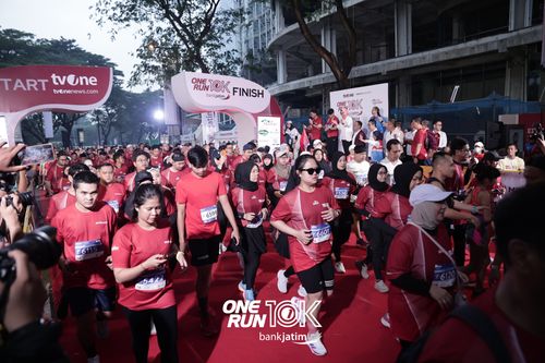Race photo from ONE RUN 10 K