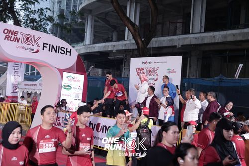 Race photo from ONE RUN 10 K