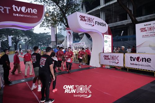 Race photo from ONE RUN 10 K