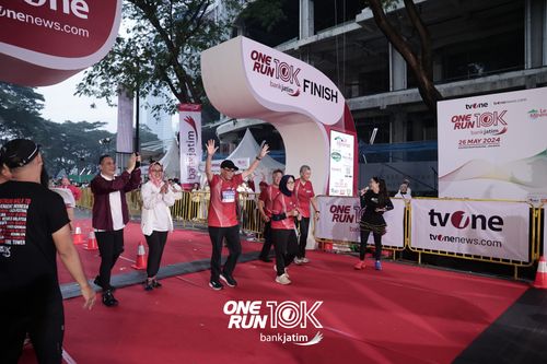 Race photo from ONE RUN 10 K