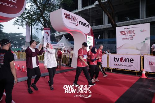 Race photo from ONE RUN 10 K