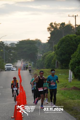 Race photo from Arutmin Borneo Run 2024