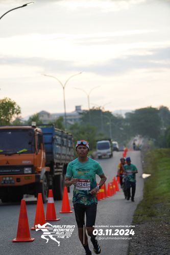 Race photo from Arutmin Borneo Run 2024