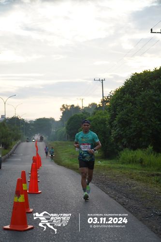 Race photo from Arutmin Borneo Run 2024