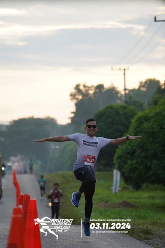 Race photo from Arutmin Borneo Run 2024