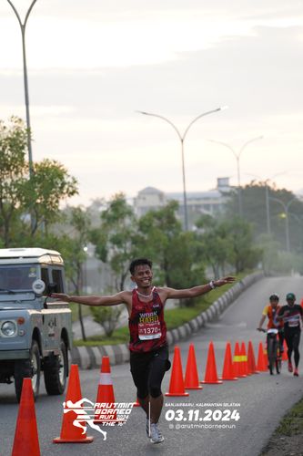 Race photo from Arutmin Borneo Run 2024