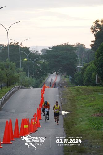 Race photo from Arutmin Borneo Run 2024