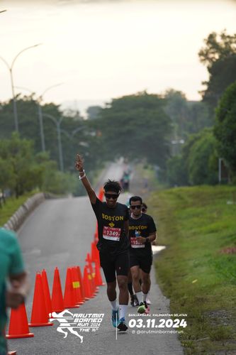 Race photo from Arutmin Borneo Run 2024