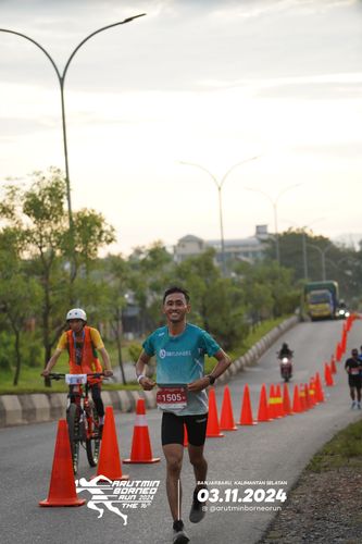 Race photo from Arutmin Borneo Run 2024