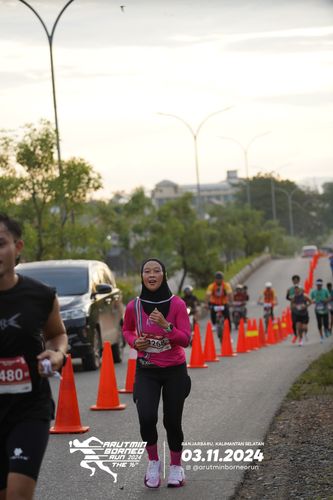 Race photo from Arutmin Borneo Run 2024