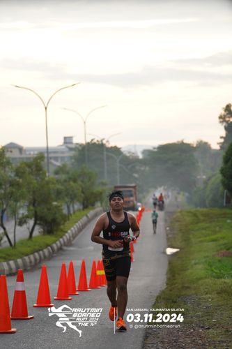 Race photo from Arutmin Borneo Run 2024