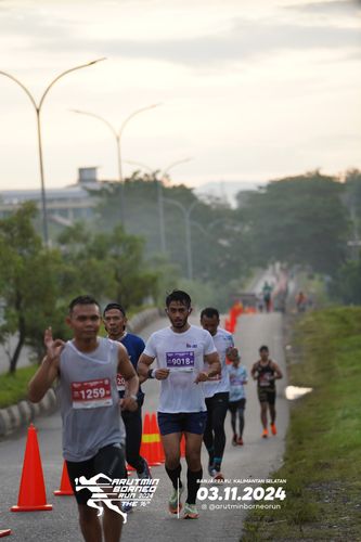 Race photo from Arutmin Borneo Run 2024