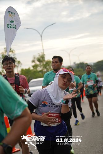 Race photo from Arutmin Borneo Run 2024