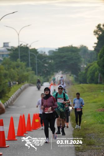 Race photo from Arutmin Borneo Run 2024