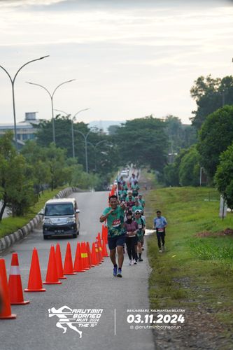 Race photo from Arutmin Borneo Run 2024