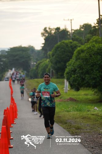 Race photo from Arutmin Borneo Run 2024