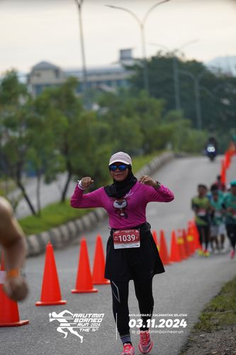 Race photo from Arutmin Borneo Run 2024