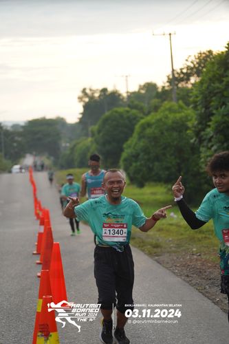 Race photo from Arutmin Borneo Run 2024