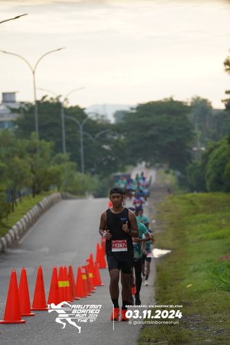 Race photo from Arutmin Borneo Run 2024