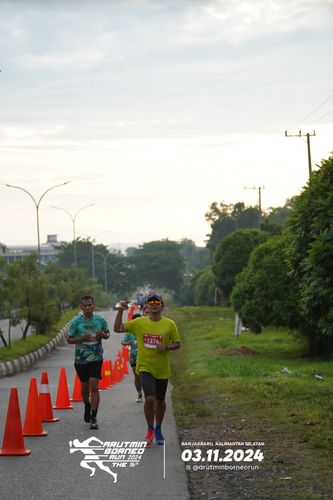 Race photo from Arutmin Borneo Run 2024