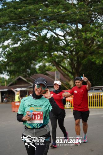 Race photo from Arutmin Borneo Run 2024