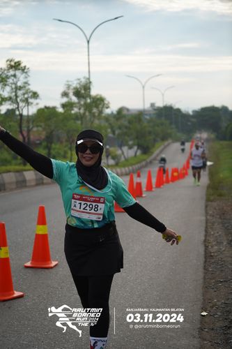 Race photo from Arutmin Borneo Run 2024