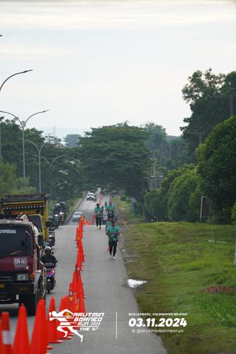 Race photo from Arutmin Borneo Run 2024
