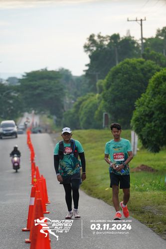 Race photo from Arutmin Borneo Run 2024