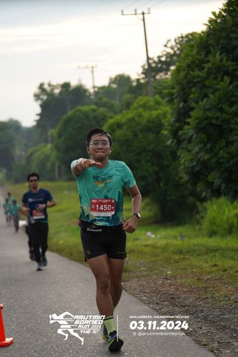 Race photo from Arutmin Borneo Run 2024