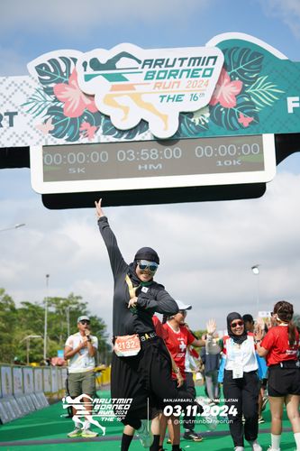 Race photo from Arutmin Borneo Run 2024