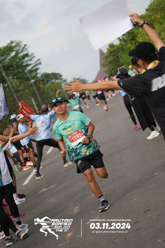Race photo from Arutmin Borneo Run 2024