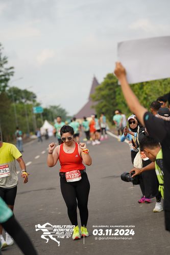 Race photo from Arutmin Borneo Run 2024