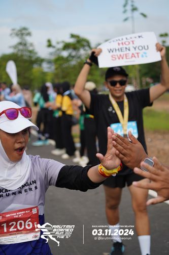 Race photo from Arutmin Borneo Run 2024